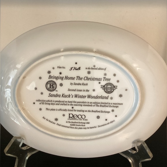 Sandra Kucks Winter Wonderland by RECO Decorative Plate - Picture 8 of 9